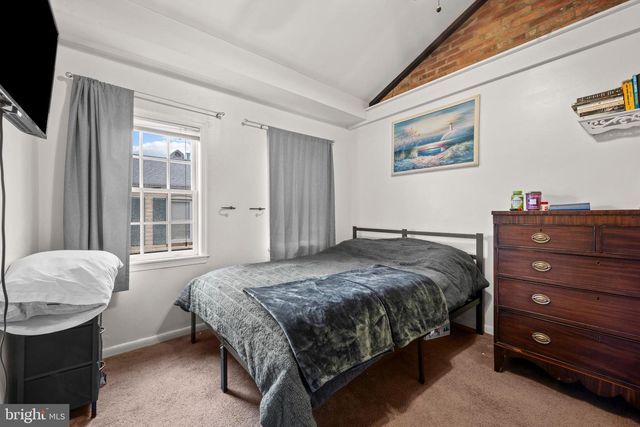 211 MADEIRA ST, Baltimore, MD 21231