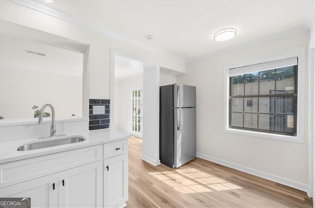 280 Winding River Road E, Sandy Springs, GA 30350
