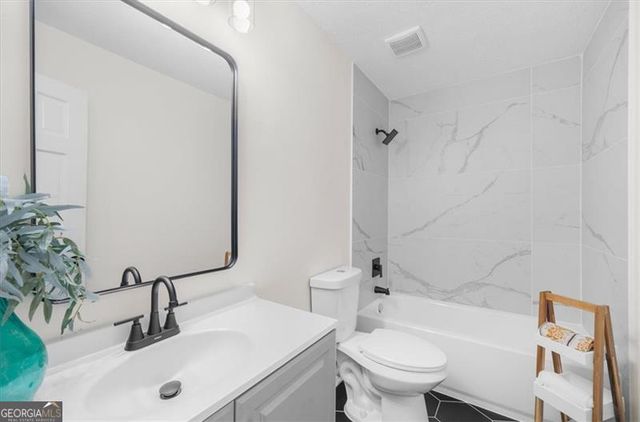 280 Winding River Road E, Sandy Springs, GA 30350