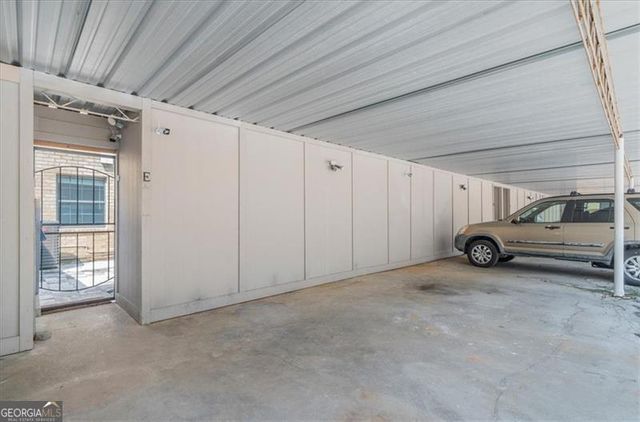 280 Winding River Road E, Sandy Springs, GA 30350