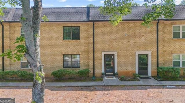 280 Winding River Road E, Sandy Springs, GA 30350