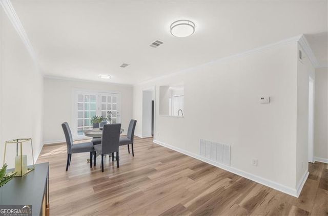 280 Winding River Road E, Sandy Springs, GA 30350