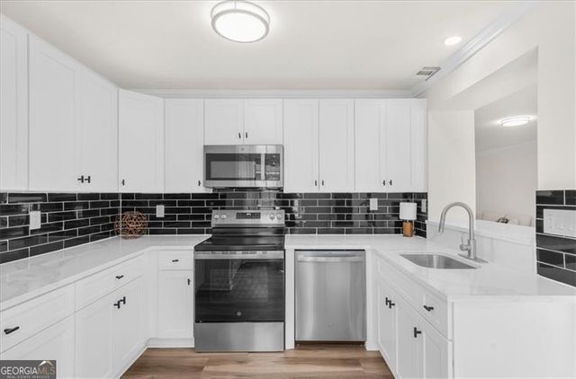 280 Winding River Road E, Sandy Springs, GA 30350