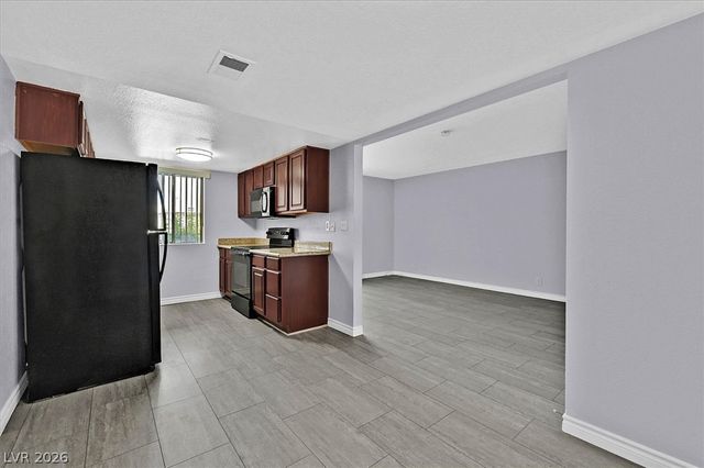 5081 River Glen Drive 97, Las Vegas, NV 89103
