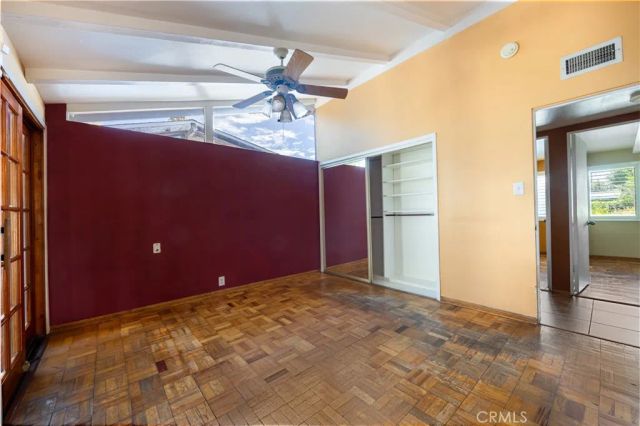 19760 Victory, Woodland Hills, CA 91367
