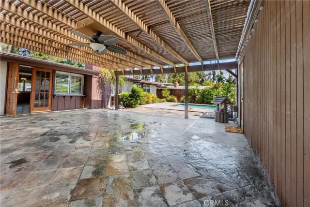 19760 Victory, Woodland Hills, CA 91367