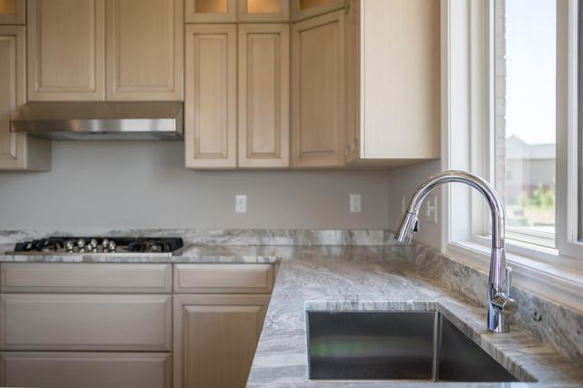 7496 Brunswick Drive 49, Washington Twp, MI 48095