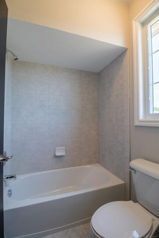 7496 Brunswick Drive 49, Washington Twp, MI 48095
