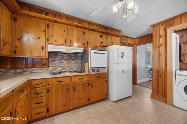 2705 Carey Road, Kinston, NC 28504