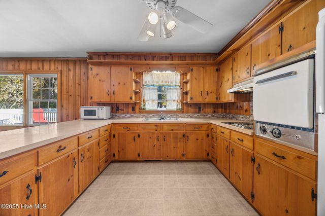 2705 Carey Road, Kinston, NC 28504