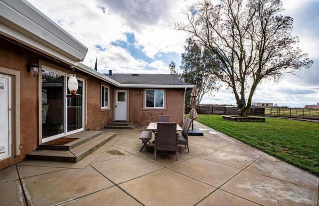 18393 Paradise Rd, Tracy, CA 95304