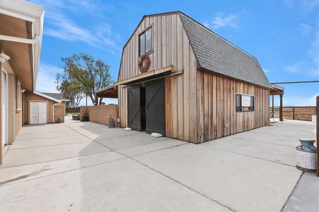 18393 Paradise Rd, Tracy, CA 95304