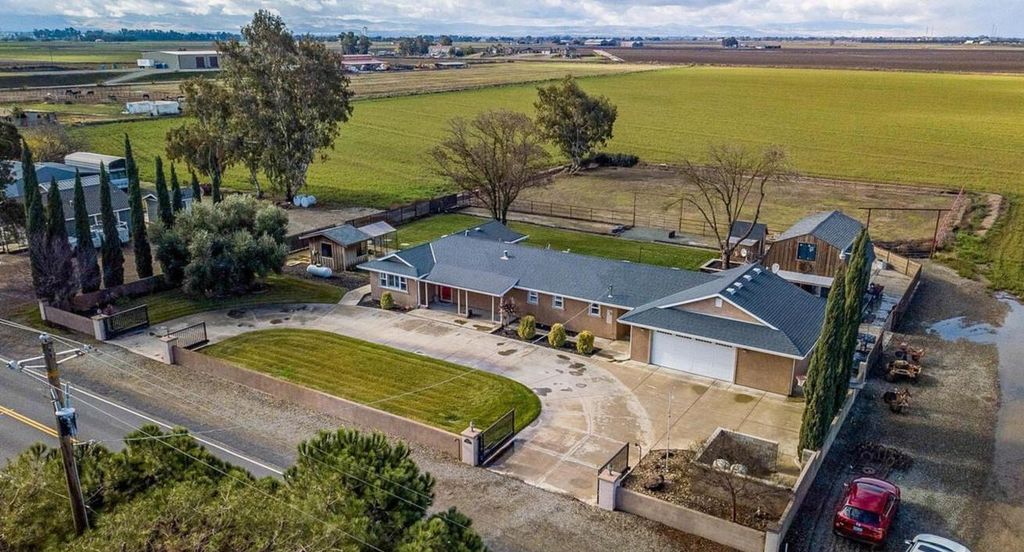 18393 Paradise Rd, Tracy, CA 95304