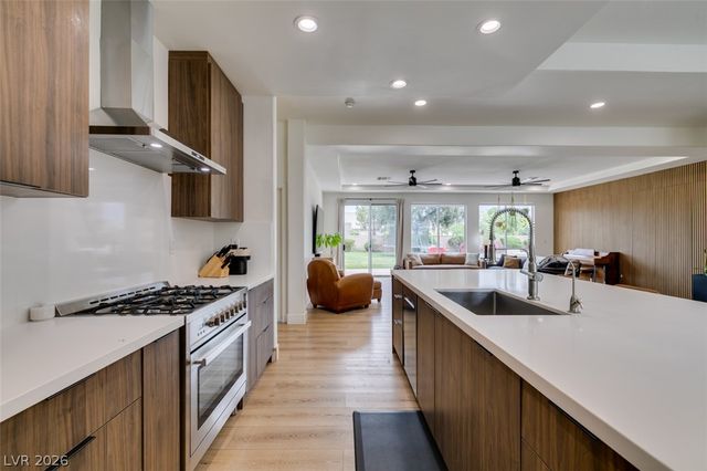 7210 Shallowford Avenue, Las Vegas, NV 89131