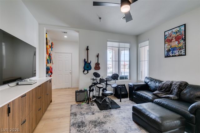 7210 Shallowford Avenue, Las Vegas, NV 89131