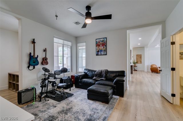 7210 Shallowford Avenue, Las Vegas, NV 89131