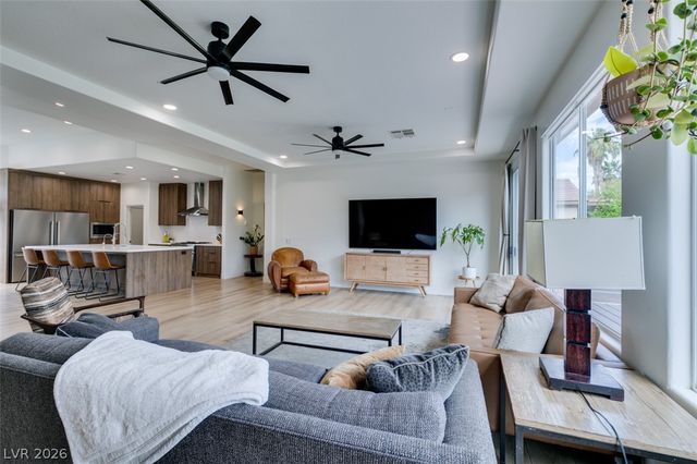 7210 Shallowford Avenue, Las Vegas, NV 89131