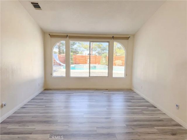 15358 Lookout, Apple Valley, CA 92307