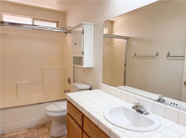 15358 Lookout, Apple Valley, CA 92307