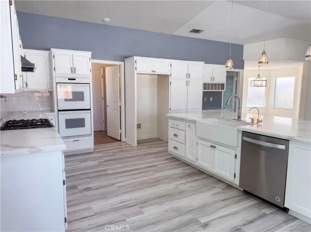 15358 Lookout, Apple Valley, CA 92307