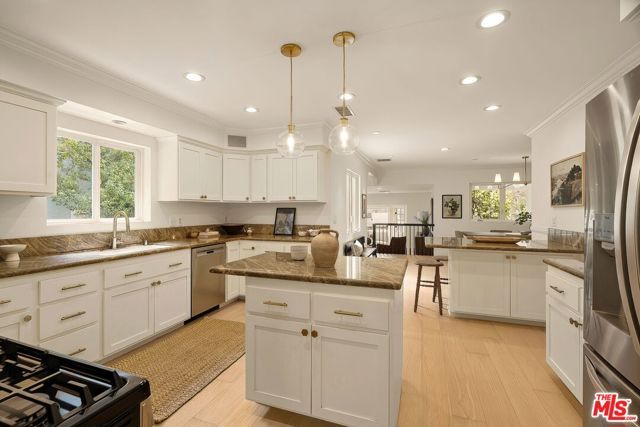 3200 Stoner Avenue, Los Angeles, CA 90066
