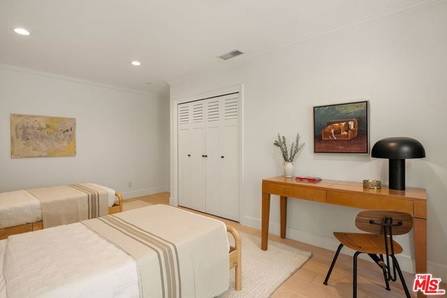 3200 Stoner Avenue, Los Angeles, CA 90066