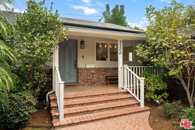 3200 Stoner Avenue, Los Angeles, CA 90066