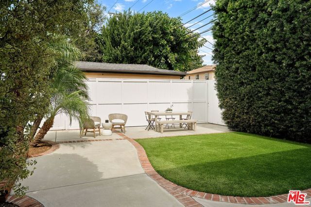 3200 Stoner Avenue, Los Angeles, CA 90066
