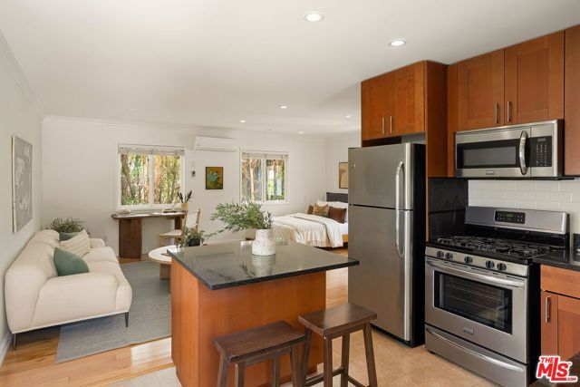 3200 Stoner Avenue, Los Angeles, CA 90066