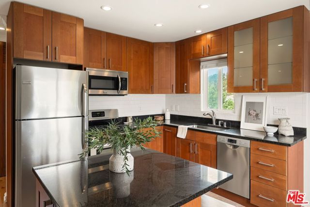 3200 Stoner Avenue, Los Angeles, CA 90066
