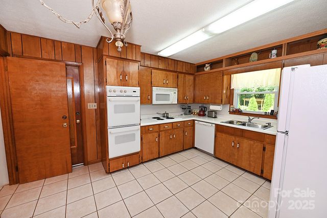 209 Northwood Drive, Morganton, NC 28655