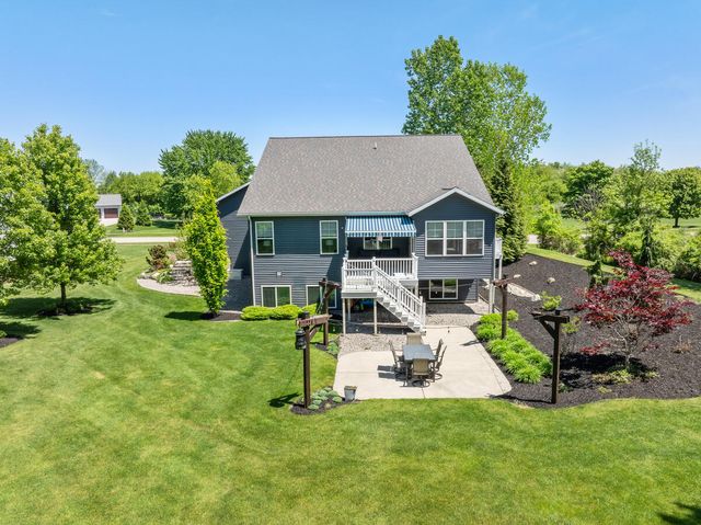 9579 Arrowcrest Drive, Rockford, MI 49341
