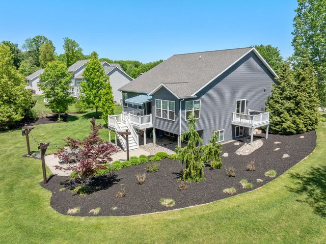 9579 Arrowcrest Drive, Rockford, MI 49341
