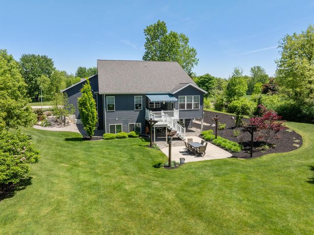 9579 Arrowcrest Drive, Rockford, MI 49341