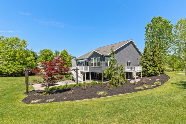 9579 Arrowcrest Drive, Rockford, MI 49341