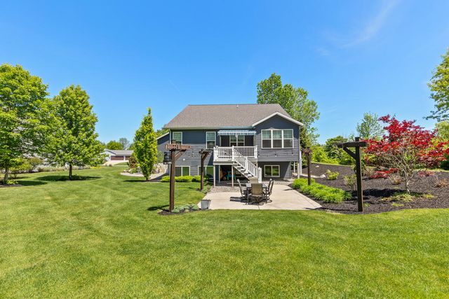 9579 Arrowcrest Drive, Rockford, MI 49341