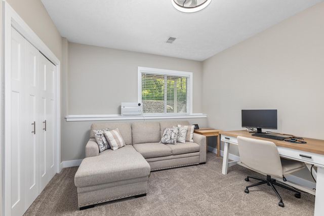 9579 Arrowcrest Drive, Rockford, MI 49341