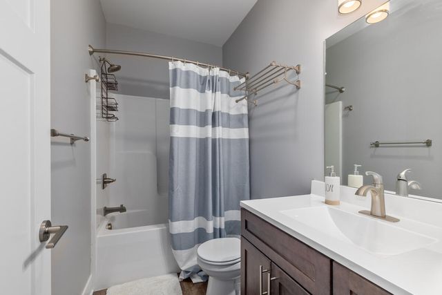 9579 Arrowcrest Drive, Rockford, MI 49341