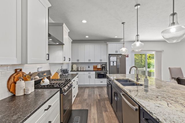 9579 Arrowcrest Drive, Rockford, MI 49341