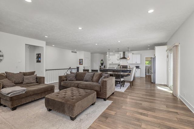 9579 Arrowcrest Drive, Rockford, MI 49341