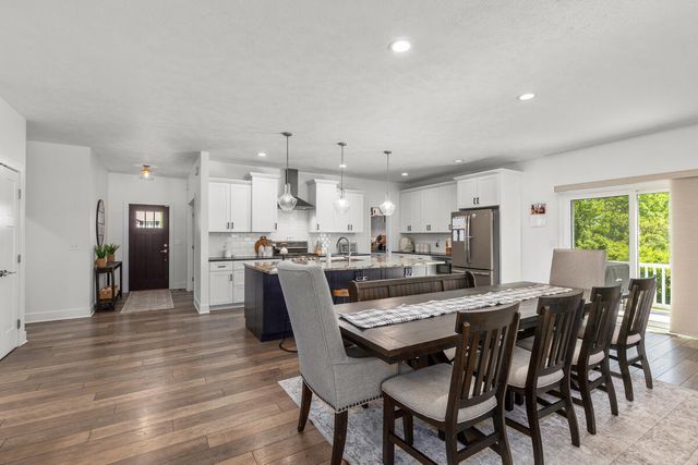 9579 Arrowcrest Drive, Rockford, MI 49341