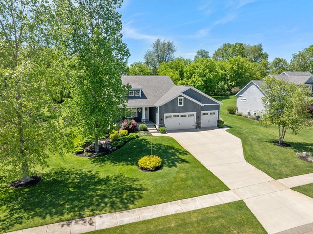 9579 Arrowcrest Drive, Rockford, MI 49341
