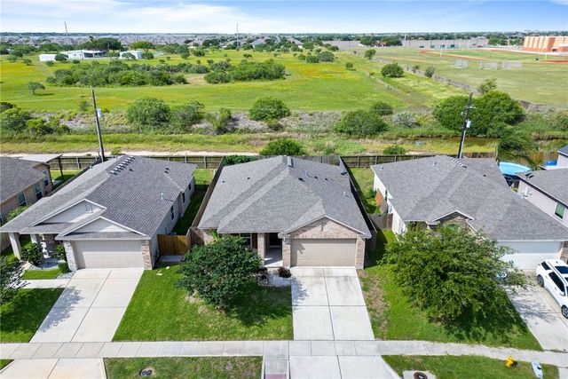 8009 Pavo Real St, Corpus Christi, TX 78414