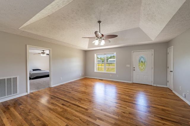 491 White Rd, Portland, TN 37148