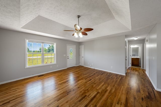 491 White Rd, Portland, TN 37148