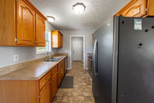 491 White Rd, Portland, TN 37148
