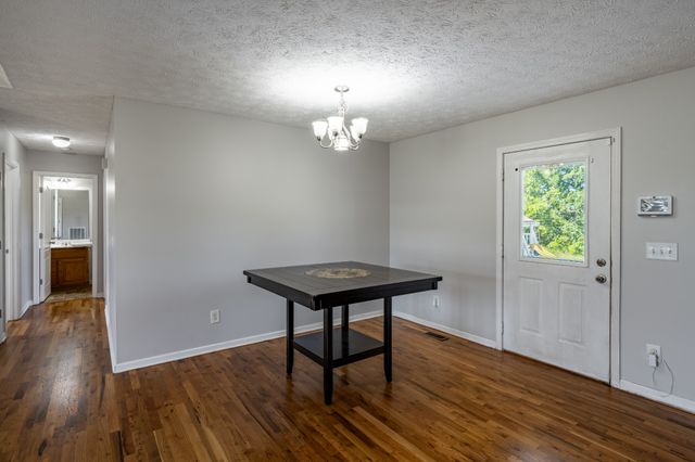 491 White Rd, Portland, TN 37148