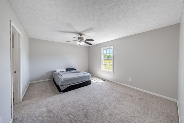 491 White Rd, Portland, TN 37148