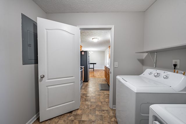 491 White Rd, Portland, TN 37148