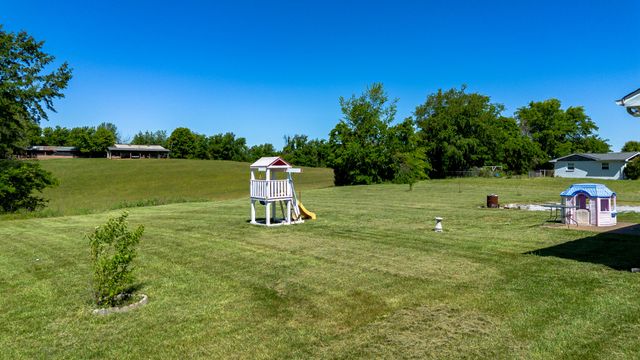 491 White Rd, Portland, TN 37148